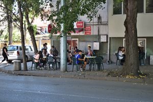 Натровените ученици в Спортното училище в Пловдив яли омлет и застроена супа