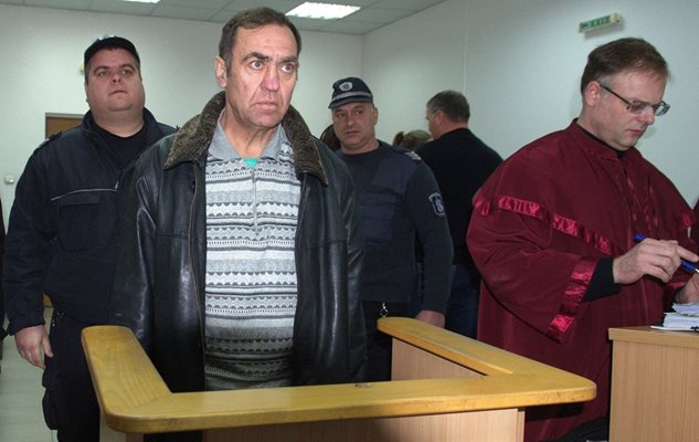 Иван Евстатиев получи с 2 години по-лека присъда