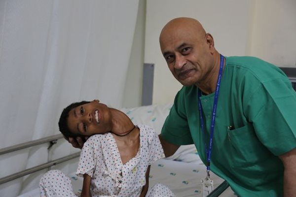Махендра Ахуруар преди операцията. Снимка: Mirror