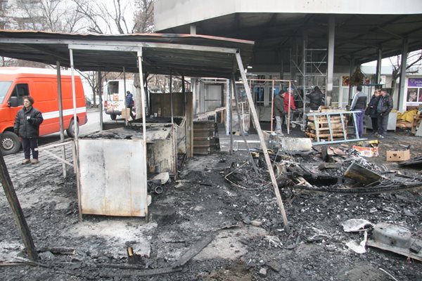 Пострадалите търговци казват, че щетите им са за хиляди левове.