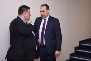 Драгомир Заков: Не сме пращали техника и жива сила в Украйна