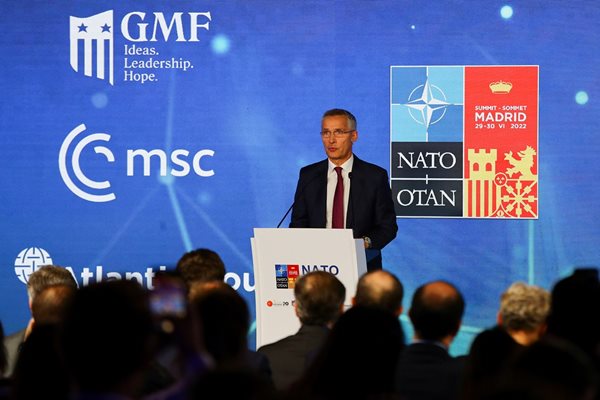 Москва: Повече НАТО в Източна Европа ще доведе до мерки от Русия