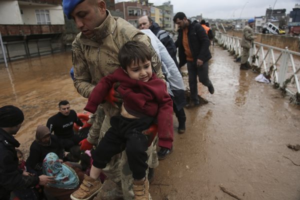 Наводненията в Югоизточна Турция Снимка: Twitter/@sanclemente23