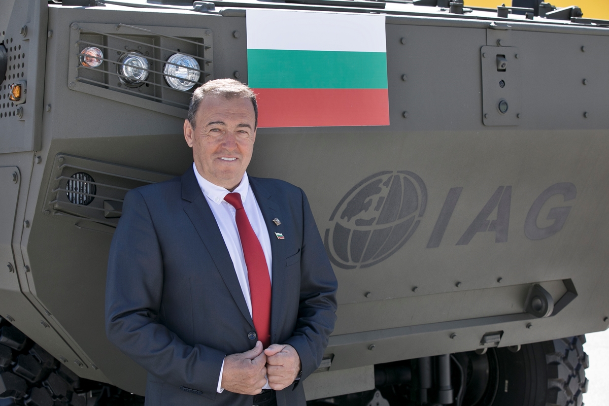 Българин ще произвежда бронирани машини 8х8 по стандарт на НАТО у нас