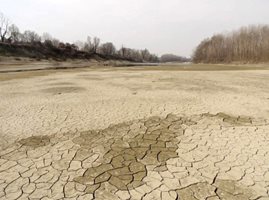Китай предприема мерки за справяне със сушата.
СНИМКИ Фейсбук