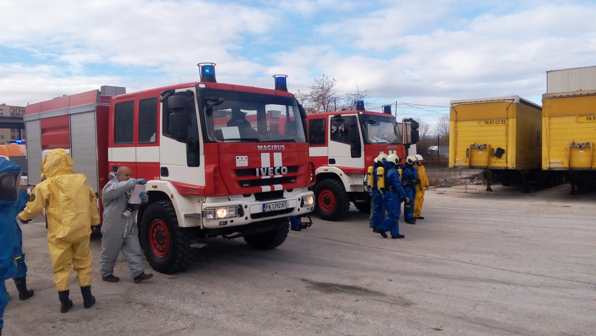 Горя склад на "Асарел Медет" в Панагюрище