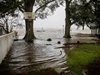 Ураганът "Флорънс" достигна американския бряг в Северна Каролина (Снимки)
