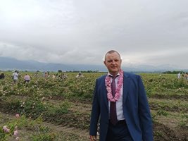 Зам.-министър Джиков: Реколтата от рози ще бъде над 8,6 млн. тона