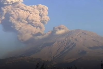 Авиокомпании отменят полетите си в Мексико Сити заради пепел от вулкана Попокатепетъл