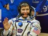 Двама астронавти излязоха в открития космос