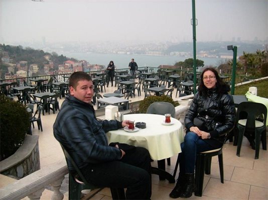 Преди месец Тепавичарови били на екскурзия в Истанбул.