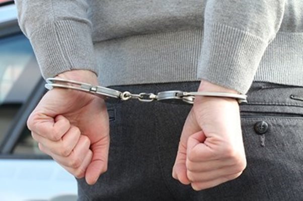 Двама младежи на 21 и 20 г. са задържани и обвинени в грабеж и изнасилване СНИМКА: Pixabay