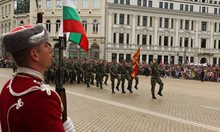 Македонци и МиГ-29 събраха овациите на парада (Снимки)