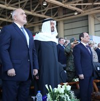 Борисов с престолонаследника на Абу Даби и египетския президент на откриването на военната база в Беренис