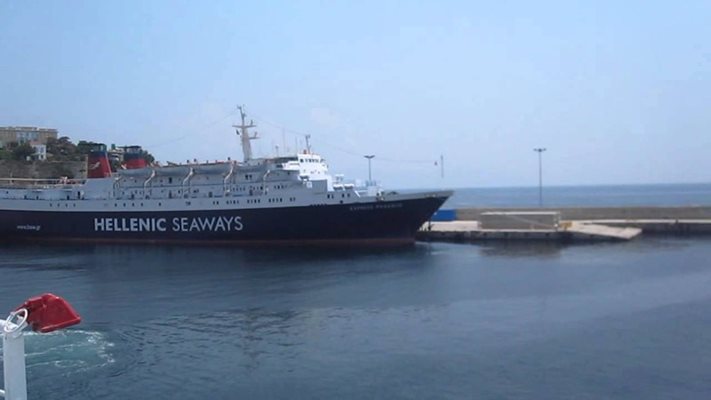 Фериботните линии между Турция и гръцките острови работят с пълен капацитет