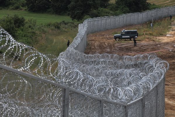 Оградата на границата  с Турция

СНИМКА: “24 ЧАСА”