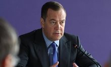 Дмитрий Медведев: Ядрените учения са, за да се отработи отговор срещу нападения на наша територия