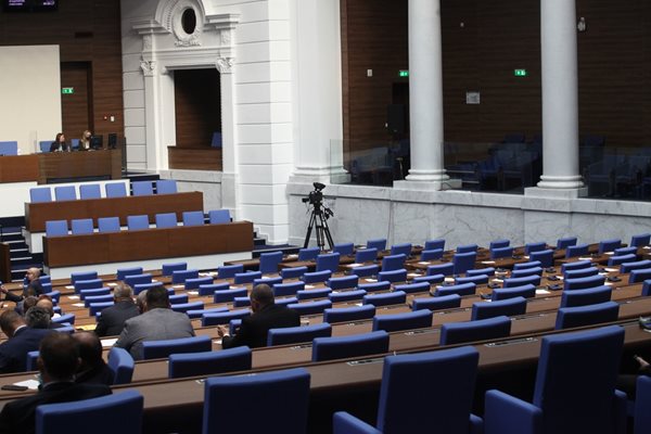 Депутатите единодушно приеха Закона за българския жестов език.