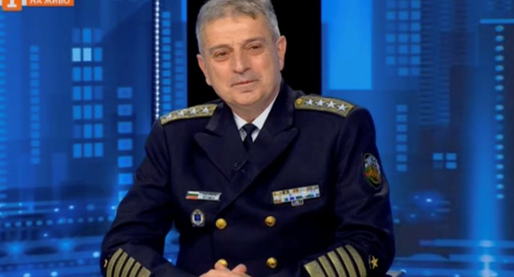 Адмирал Ефтимов: Българските военни дават своя принос, но инвестициите в отбраната са критични