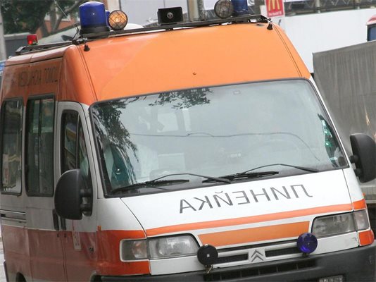 Жестока катастрофа между ТИР и автобус край Градево