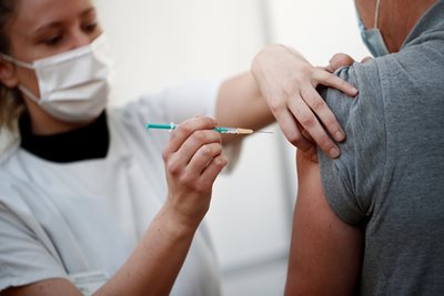 Рекорд - 100% ваксинирани в Обединените арабски емирства