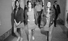 Момичетата на Менсън - слабите и изтормозени деца, превърнати в екзекутори