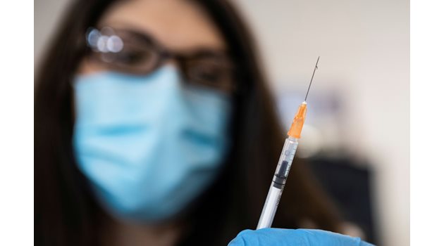 Учените недоумяват защо не се разработват ваксини през носа, които директно ще засилят имунитета на белите дробове.