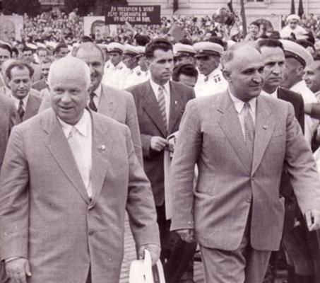 Като борец против култа съветският лидер Хрушчов заложи на Тодор Живков.