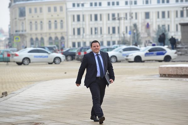 Христо Алексиев от НКЖИ се спряга са служебен министър на транспорта.