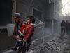 31 цивилни загинаха при въздушни удари по бунтовници в Сирия (Снимки)
