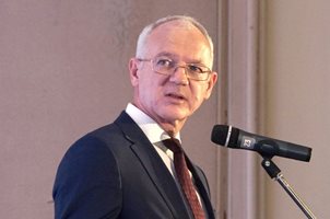 Велев: Неустойки от 1 млрд. евро, ако не се разберем с "Газпромекспорт"