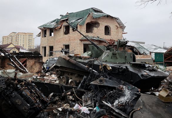 Братоубийствената война в Украйна