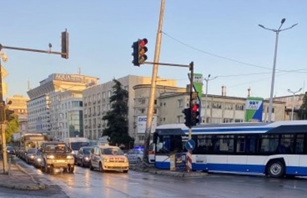 Варна е с най-високия патентен данък за такситата, който бе намален наполовина през 2021 г., но тази година пак е вдигнат. 
Снимка: Фейсбук групата "Виждам те КАТ-Варна"