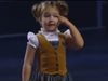 4-годишно момиченце говори 7 езика (Видео)