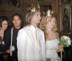 Георги Какалов се венча за избраницата си Виолета, Манчев (отзад) кумуваше.