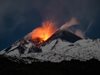 Лава по побелелите склонове на вулкана Етна (Снимки)