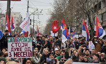 Половин милион на протест в Белград, твърдят го хората от двата митинга там (Видео, снимки)