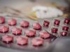 ЕП задължи фармацевтичните компании да не допускат недостиг на медикаменти
