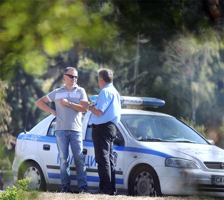 Евгени Димитров-Маестрото има вземане-даване с полицаите