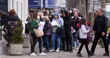 400 хил. болнични за COVID, 500 души си взели, защото им станало зле след имунизация