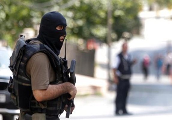 През изминалите дни турската полиция арестува няколко души по подозрения за връзки с терористична организация СНИМКА: АРХИВ