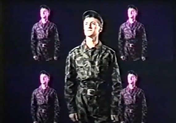 Кадър от клипа към тоталния хит "Батальона се строява"