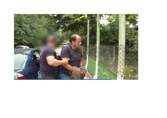 Кметът на поморийското село Бата Георги Георгиев бе арестуван на 8 юли. Кадър:БиТиВи