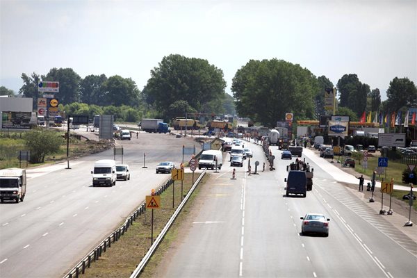Бул. "Ботевградско шосе" продължава в трасето на "Хемус".