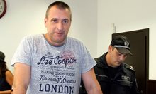 След потвърдена два пъти доживотна присъда отново проверяват дали полицаят Караджов е убил родителите си