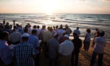 Еврейска молитва край Средиземно море - Ашдот, Израел