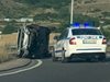 Кола се обърна в кръгово между Пловдив и Асеновград, шофьорът е в болница