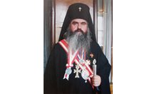 Златна ябълка и колекция от скъпоценни кръстове откраднали от покоите на Кирил