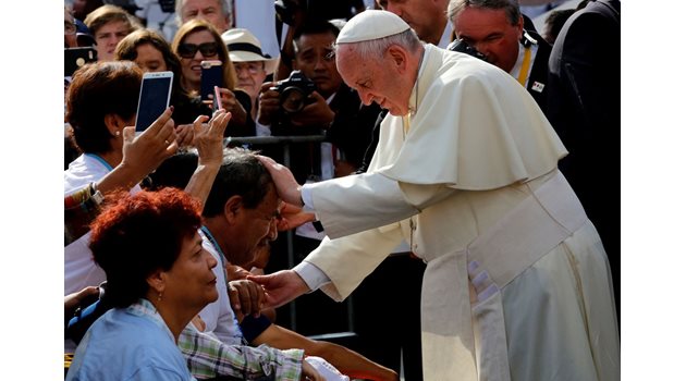 Папа Франциск Снимки: Ройтерс