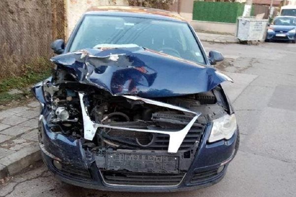 Колата на полицая от инцидента по Нова година Кадър: NOVA